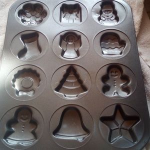 Wilton Christmas cake or candy pan